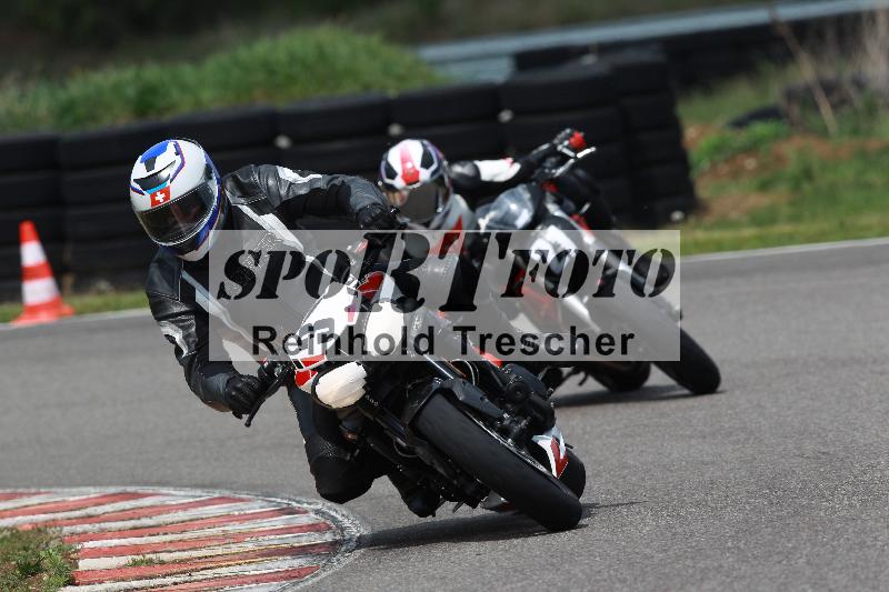 Archiv-2022/13 25.04.2022 Plüss Moto Sport ADR/Freies Fahren/3